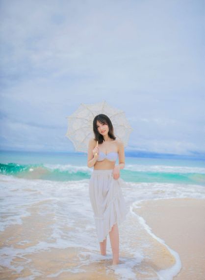 《年轻女教师3》电影