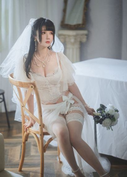 十二寡妇肉床艳史完整版
