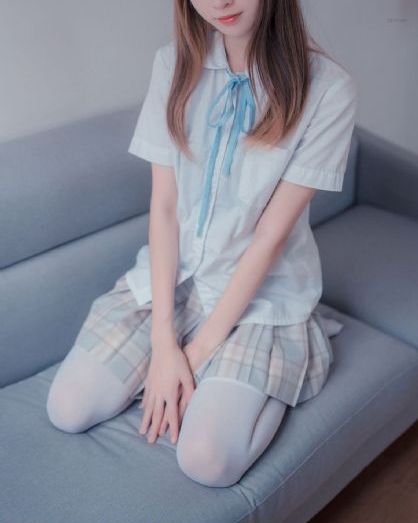 《年轻的阿姨》