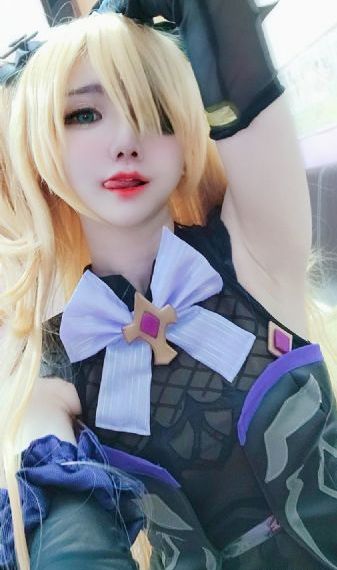 男生和女生打扑克免费